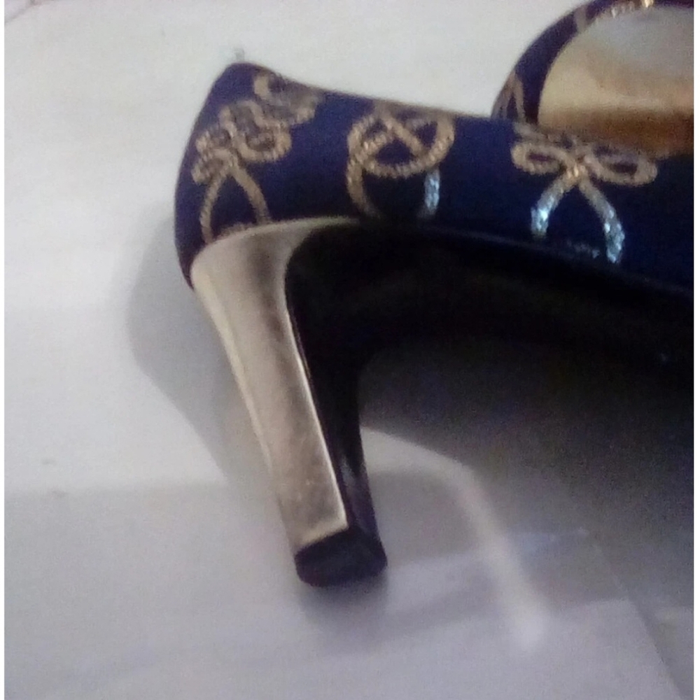 BRUNO MAGLI ,black and Gold Size 6 1/2 - Picture 2 of 8